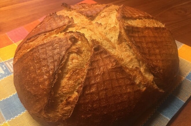 Podmáslový kváskový pšenično – žitný chléb